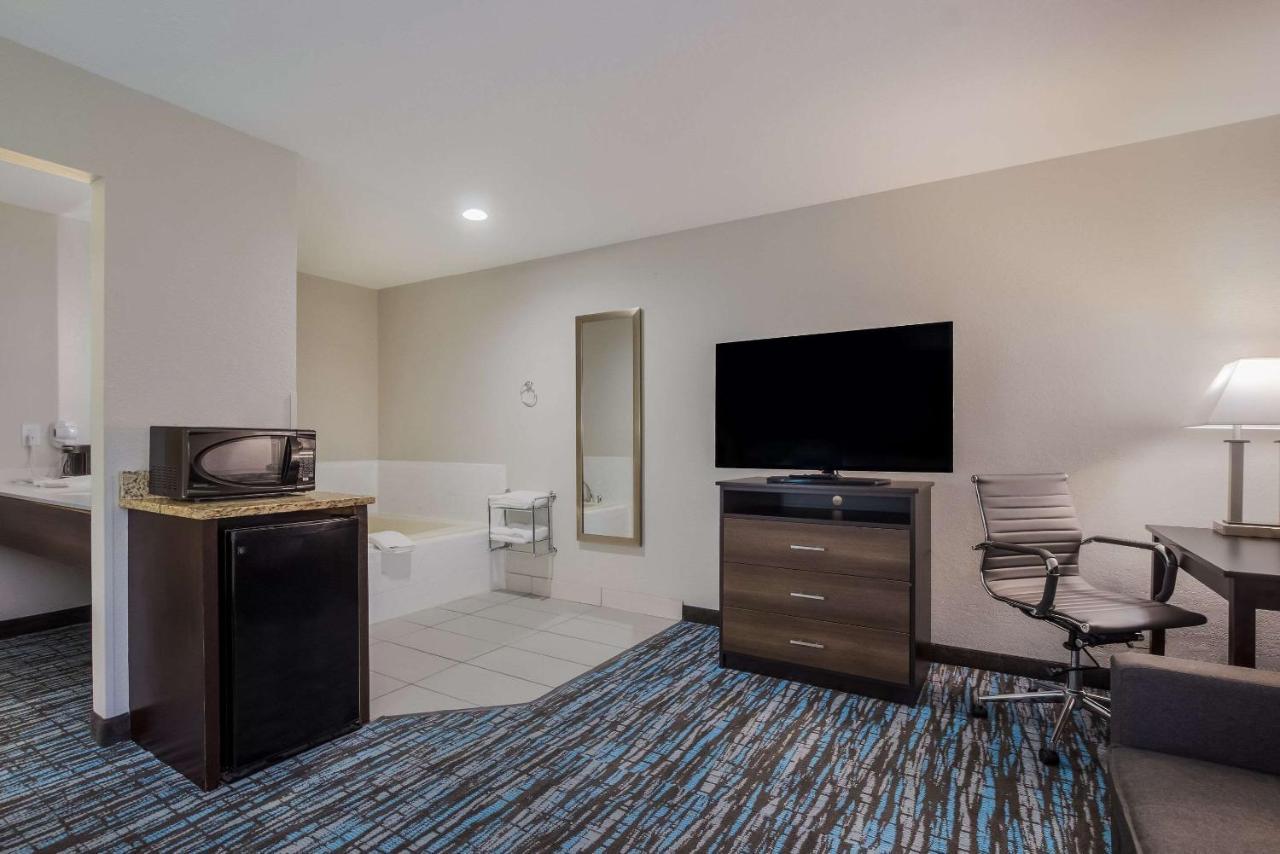 Clarion Pointe Harrodsburg-Danville Extérieur photo